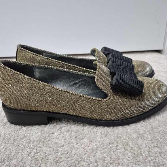Stuart Weitzman Gold Loafers, US 6M - Picture 4 of 6